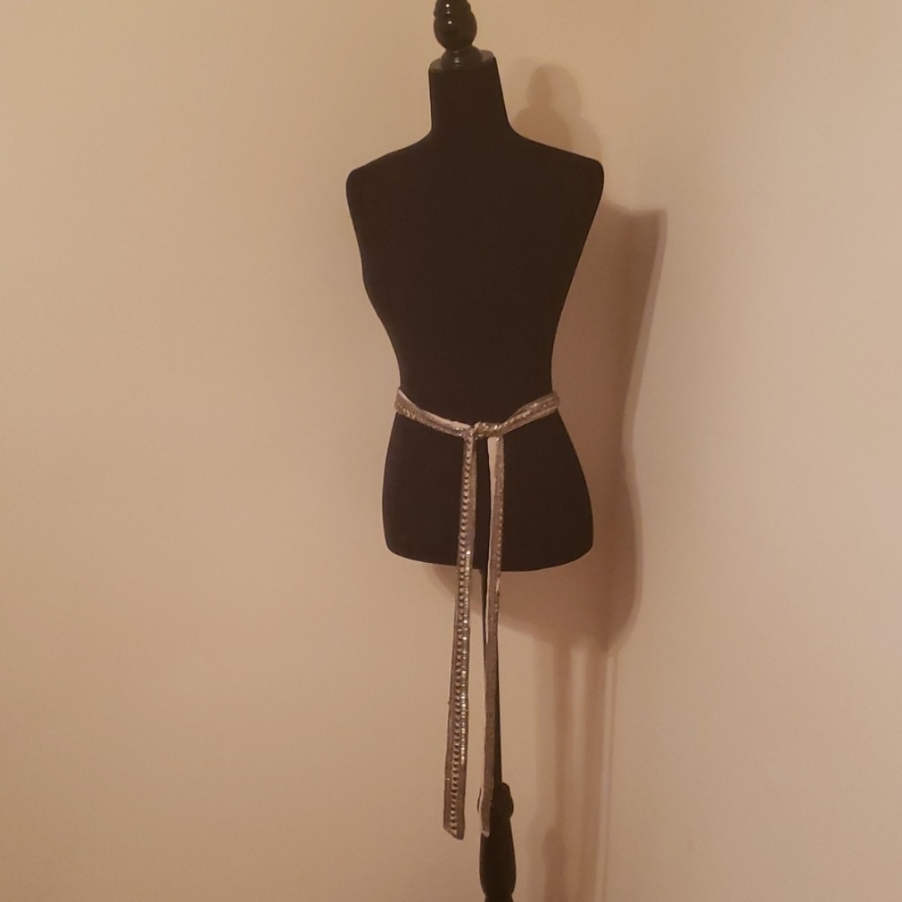 Tie belt